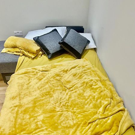 Lovely 1 Bedroom Apartment With On Street Parking ลอนดอน ภายนอก รูปภาพ